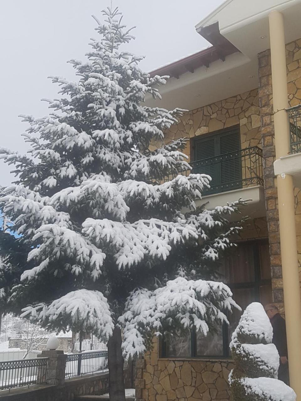 Krystal Hotel Krystallopigí Zewnętrze zdjęcie